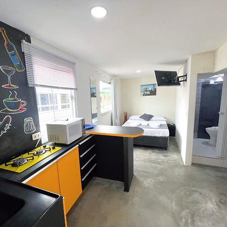 Flats E Suites Elcaline ปอร์โต จิ กาลินญาส ภายนอก รูปภาพ