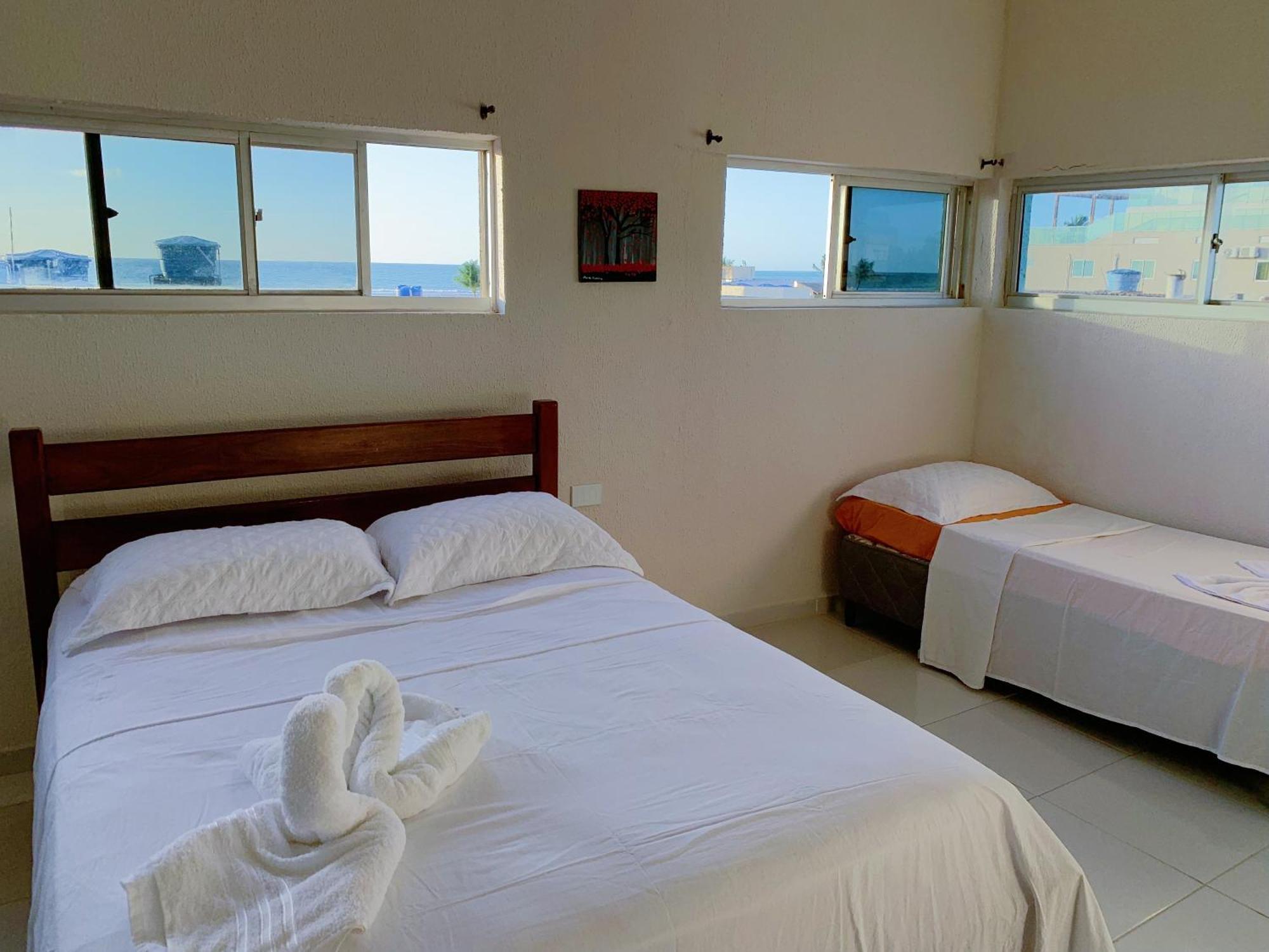 Flats E Suites Elcaline ปอร์โต จิ กาลินญาส ภายนอก รูปภาพ